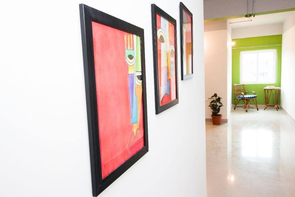 Hotel Buzz Quarter Hyderabad Exterior foto
